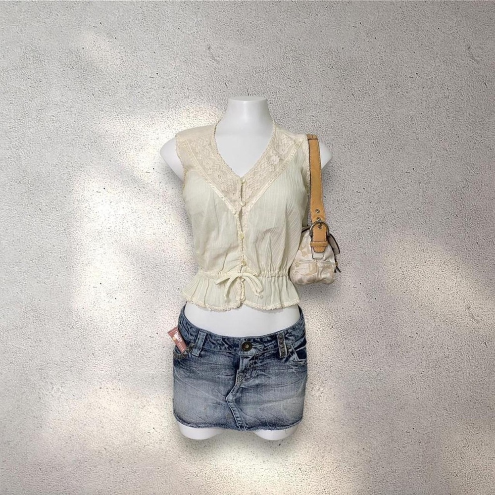 Byer Cream Lace Peplum Tank Top Drawstring Button Up